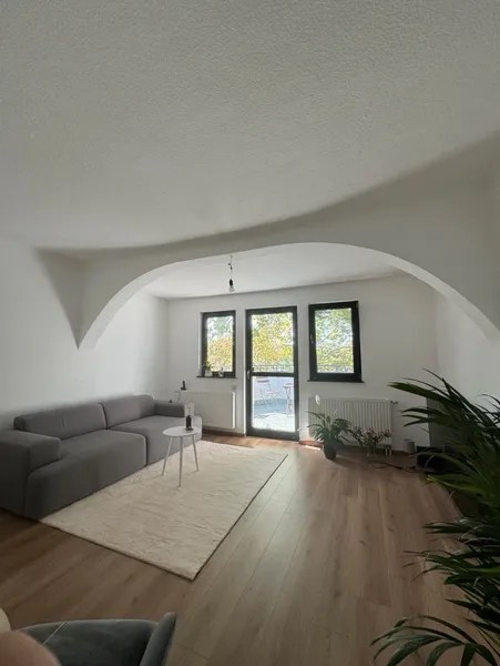 Lebendig wohnen in Köpenick: Helle 2-Zimmer-Wohnung mit Balkon — photo 1